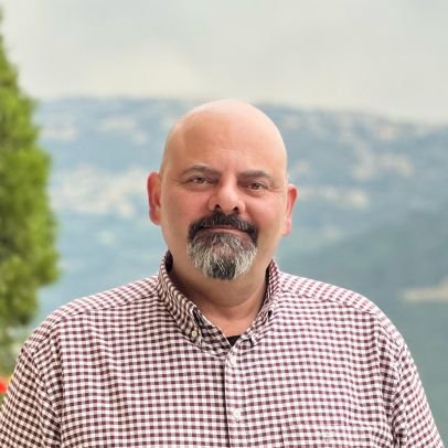 Experienced professional with architectural design, sustainable strategies, development, events, project management, and international leadership management.