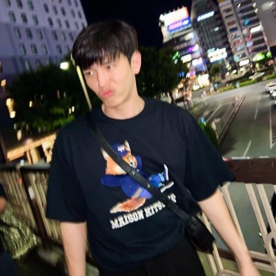 6100lurker's profile picture. none of your business 💯