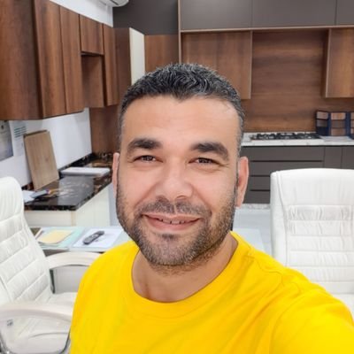 رأيي صواب يحتمل الخطأ ورأي غيري خطأ يحتمل الصواب🤷♂️