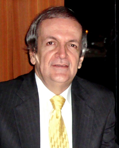Abogado y Consultor Empresarial. Experto en Planeación, Direccionamiento Estratégico y Pensamiento Complejo. SI: Educación, Emprendimiento, PAZ de Colombia