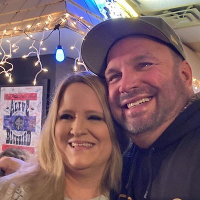 Married to the best husband (David) and a mother to 2 beautiful children, what else can I ask for! Love my family! I met @garthbrooks 1/6/24!! Best day ever!❤