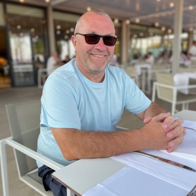 ⚽️ Newcastle United⚽️ Lover of good food and Lager, Cider, Sloe Gin, Jack Daniels and Tea, Proud Father and Grandad and just a general all round Diamond Geezer.