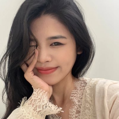 xiaoxiongaqi's profile picture. 反差女/#重度性瘾患者/白天工作女 晚上反差小母狗/