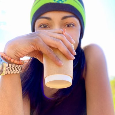 elyafern's profile picture. Full time: Mom, daughter, sister, boss, dragon. Part time: 🧜‍♀️✨💫 Also an🥑TikTok anyone?👇😆👇https://t.co/L2tje2OLhJ IG: @elyafern