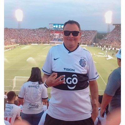 Hincha del tricampeon de América y campeón del mundo . La gloria no tiene precio Olimpia ante todo.