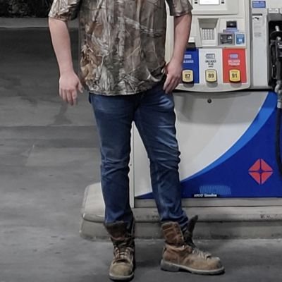 CountryGuyinAZ's profile picture. Blue collar corn fed country boy. 
masculine men only! 
18+ NSFW. Cowboys n rednecks, rodeo, boots, guns, camping, dirtbikes, dip, offroading, muddin 🤙