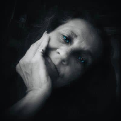 shyone269's profile picture. Hippie Granny-Crazy blind man's wife-Peace loving moderate-Doing it my way