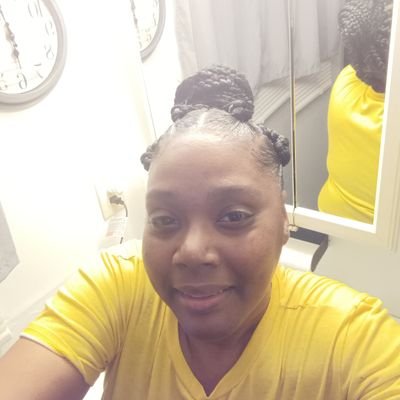 MelisaaS318's profile picture. 