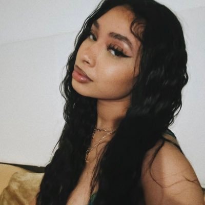 mariannayv_'s profile picture. IG: mariannayv