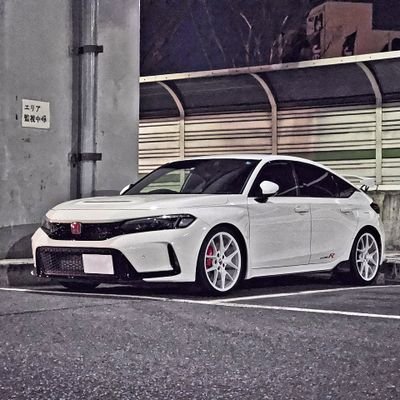 車用アカウントです。無言フォロー・いいね失礼致します。陰キャなので自分から声をかけられませんが、仲良くしていただけると嬉しいです。ミーティングや集まりは針テラスが多いです。学校教育学修士、仕事は高校教師。
インテグラtypeR DC5 ☞シビックtypeR FL5 (2022.11.15納車)＆IMPULマーチ