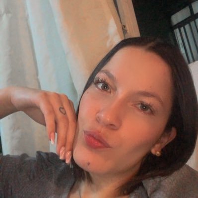 Afrontella_'s profile picture. 