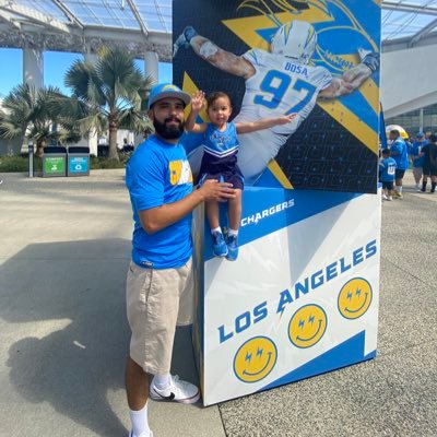 Giving my Daughter the Father I never had. Chargers 🏈/Lakers🏀/Dodgers ⚾️/Galaxy⚽️ House/Techno/Rap/D&B 🇲🇽🇺🇸 DHBC North Member