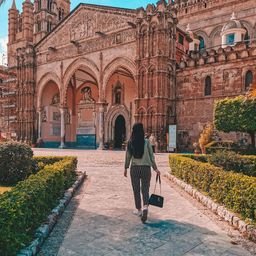 Seatoez343519's profile picture. Everyone smiles in the same language. 😊