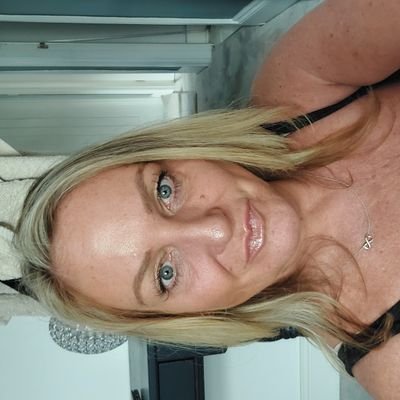 lwl121270's profile picture. Mrs LWL