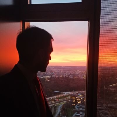 pablomartlop19's profile picture. European Law and politics.