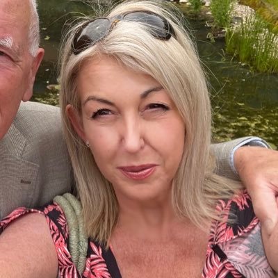 Director of the Samaritans of Cornwall. Florence Nightingale Scholar. Mother to 3 adult children, 2 with #marfansyndrome
