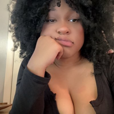 I know you wanna sniff🤭 Bi🏳️‍🌈24🤍Cosplayer🦹🏾‍♀️Youtuber🎥NSFW🔞IG: ItsYaGurlHokage✨