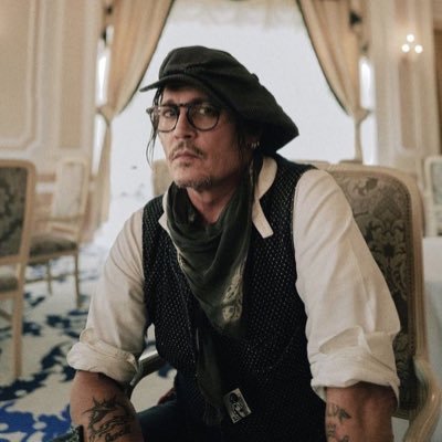 lovelyydepp Profile Picture