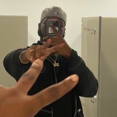 jahxhase's profile picture. Never to much on my plate when my goal is to eat.        🇬🇾