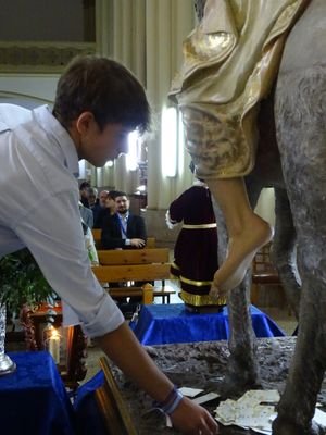 Cofrade: las palmas/descendimiento
                 estudios: Salesianos Ciudad Real