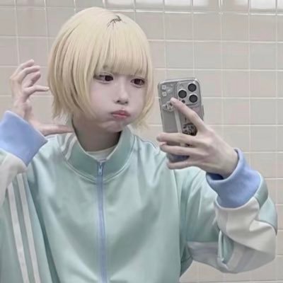 DFJVpaZchX90192's profile picture. コンプレックスと劣等感の塊