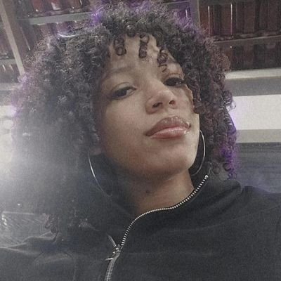 _laysanha_'s profile picture. mais alguém no mundo querendo saber o que é o one piece