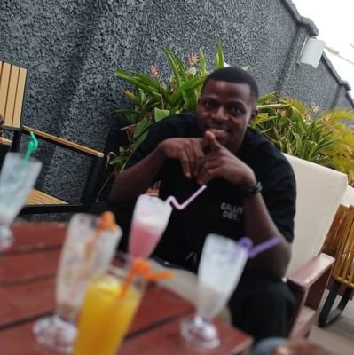 Software Engineer | Frontend Developer | ReactJS Developer | NodeJS. Manchester United fan💥 Yoruba demon✌