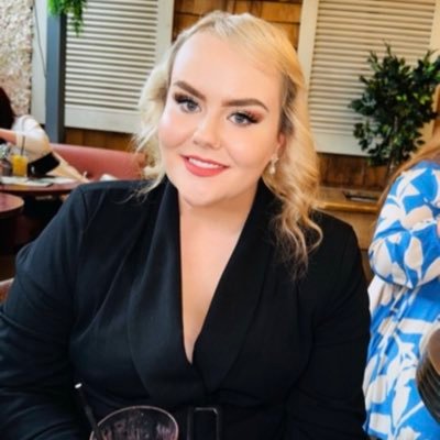29, dog enthusiast, professional gal. ALWAYS BE KIND TO ANIMALS.