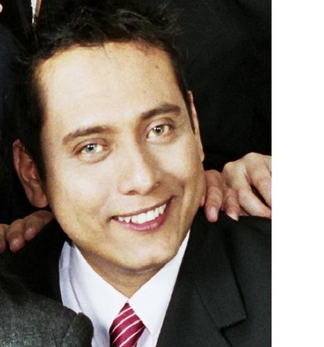 actor, dramaturgo y promotor cultural. Me gusta la vida; los perros, los seres humanos, el viento  y la lluvia.