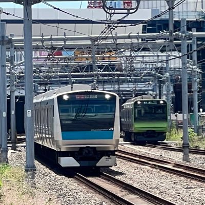名前が東京の電車ですが、福岡在住です🤣   KBCラジオとrkbラジオ、FM福岡を聴いています。　RN E5系はやぶさ。  ヨロシクシクです