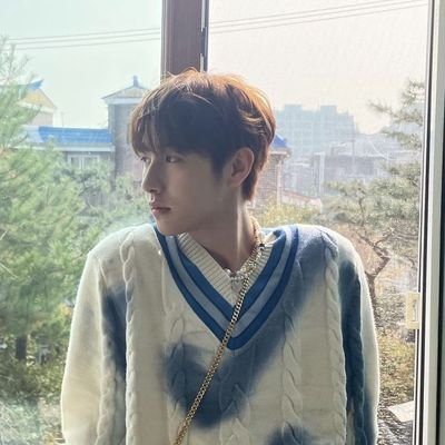 amo a renjun más de lo que una persona debería