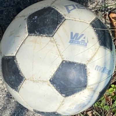 JloutAY6v0J37pN's profile picture. イーフトとサッカーが好き！ 好きな選手→ディバラ・アラウホ・グリーリッシュ・プジョル・ベッカム 好きなチーム→バルサ・ユベントス・アーセナル フォロバ💯