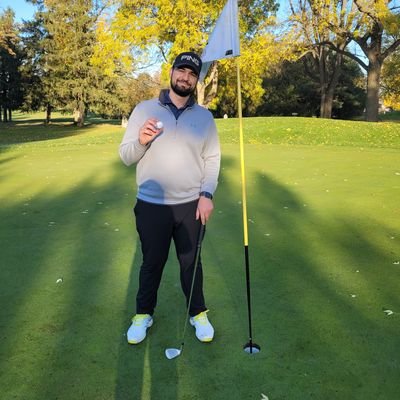 Territory Sales Manager @AMAZONE_Inc in Ontario. 
Husband, volunteer youth worker, golfer (but like.. I suck though)