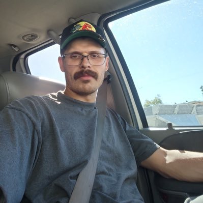 __itsdaniel's profile picture. Ride hard, die free🇺🇸