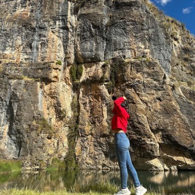Do what we feel, we're not here forever 🫶🏻 📸 Exploring the world | 🍷 Wine lover | 🌿 Nature enthusiast | ✈️ Wanderlust traveler | 🌙 Moon admirer