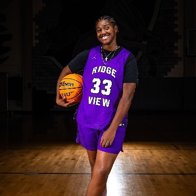 Center Ridge View | c/o ‘26 | 5’11
Play for @RV_GirlsHoops
🏀📚✝️Stay focused | GPA 3.7
Class of 26’‼️
