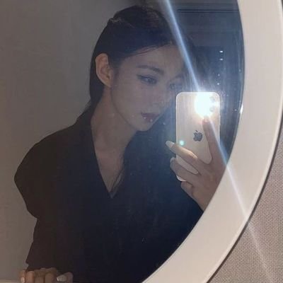 nineleafromver's profile picture. 