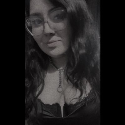 emwinnie_'s profile picture. 𝕹𝖆𝖙𝖎𝖛𝖊 | 28 | 𝕾𝖈𝖔𝖗𝖕𝖎𝖔 | 𝕾𝖔𝖇𝖊𝖗 🖤