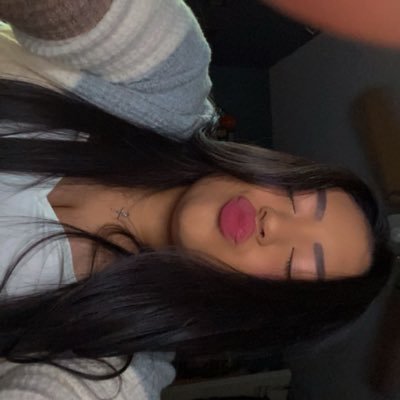 Sarah_sanch15's profile picture. 