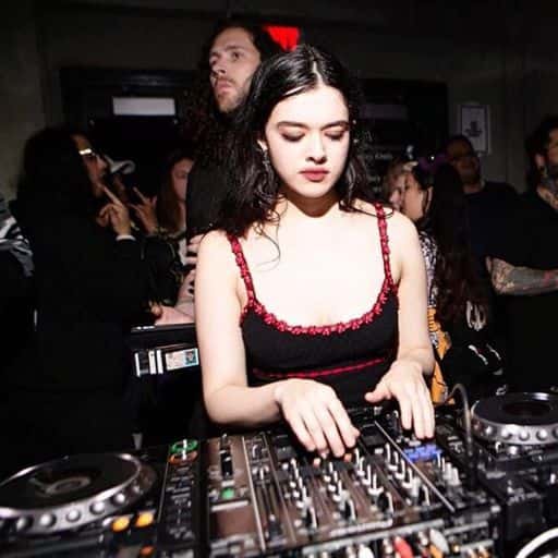 Seshar245439's profile picture. Descobrindo chances de investimento e compartilhando conhecimentos financeiros. Vamos prosperar em conjunto no cenário financeiro!