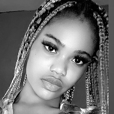 Demi-sexual😈. Crazy and Cool 😎. Bookworm📚. Sex Coach💦. Chef 👩🍳@baddyceline. Take my tweets serious! I mean everything 🔞+