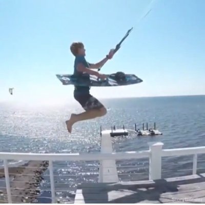 RugbySurfing's profile picture. Rugby 🏉 Tennis 🎾 Windsurfing