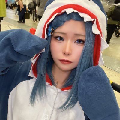 Rio Sameno¦シーシャ、お酒、コスプレが好きなウルフ髪お姉さん🩵💙¦さのめじゃないよ!さめのだよ!🦈¦#さめりお水族館