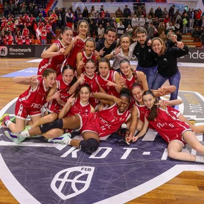 Coordinador ,Entrenador y soñador de SOLO es baloncesto - y de ORIGEN basket! i can do all things