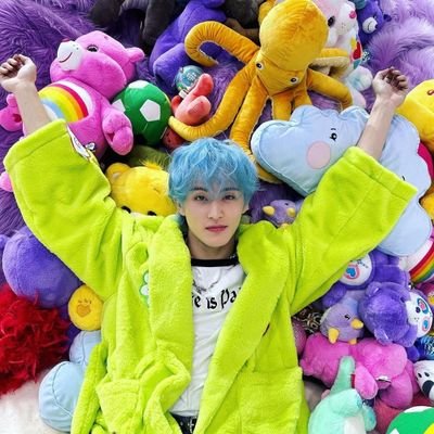 amenbo_jimini's profile picture. ❌怪しいアカウントの人はフォローNG
❌アダルトコンテンツや副業アカはレポートブロック❌

2018~2023年 長い長いアミ活に終止符
2023年~NCT127 マーク、ドヨンペン