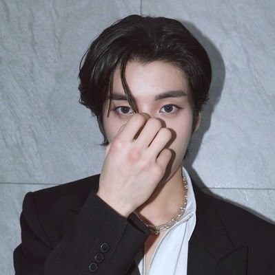 ✧she/her✧ — fan account for @enhypen ✯ @TXT_bighit ʘ
INTP-T ✷ dog lover▼・ᴥ・▼ ◕ mostly nilalabas ay kanal humor ◔