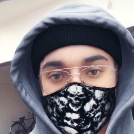 i_am_ashu_boy's profile picture. friends follow me on twitter and subscribe me on YouTube