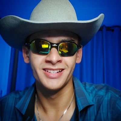 SossaiDouglas's profile picture. 