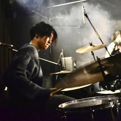 NONSTOPRABBIT／ＯＮＥ OK ＲＯＣＫ好きなドラムやってます。楽器やってたり音楽やってる人と繋がりたい、バンドもやってます。フォロバ率100仲良くしてください。