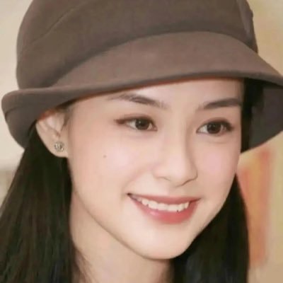 abbywong77's profile picture. 🇵🇸🖤🤍💚❤️